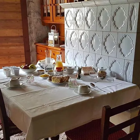 לינה וארוחת בוקר Abete Bianco ארונצו די קדורה